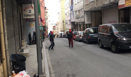 DHKP-C'li Teröristler İstanbul'da Kahvehane Basıp Evet Diyecek Halka Tehditler Savurdu!