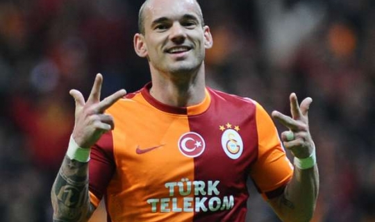 Fenerbahçe Wesley Sneijder’i Mi Alıyor? Hollandalı Futbolcunun Menajerinden Son Dakika Açıklaması Geldi