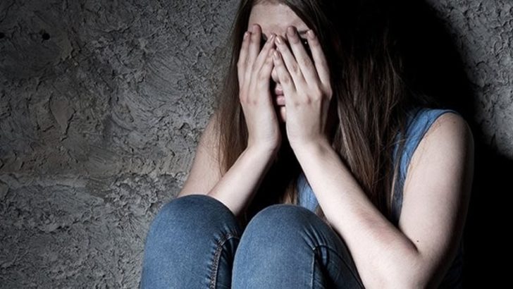 6 Ay Boyunca Dehşeti Yaşadı! Okul Yönetimi ve 16 Öğrenci Birleşerek Lise Öğrencisi Genç Kıza Tecavüz Etti