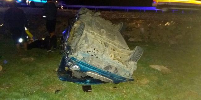 Afyon’da Korkunç Kaza! Otomobil Hurdaya Döndü! 2 Kişi Öldü, 3 Kişi Yaralandı