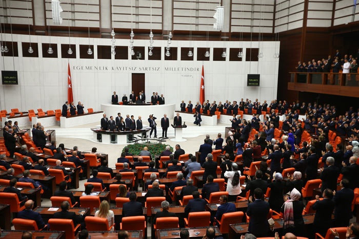 Cumhurbaşkanı Recep Tayyip Erdoğan'ın Yemin Törenini İzleyen İsimler Dikkat Çekti