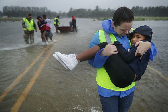 Günler Önce Alarm Verilmişti! ABD Florence Kasırgasına Teslim Oldu, Ölüm Haberleri Gelmeye Başladı