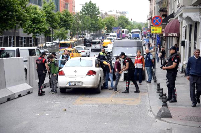 İstanbul’da Hareketli Saatler!  Giriş-Çıkışlar Tutuldu, Her Yer Didik Didik Aranıyor