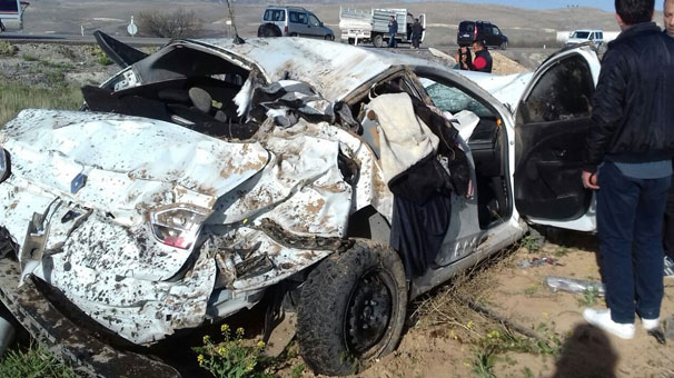 Malatya’da Feci Kaza! Otomobil Tarlaya Uçtu: 1 Ölü, 4 Yaralı