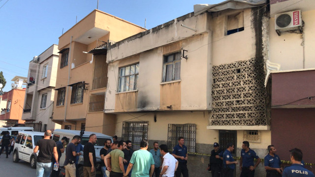 Mersin'de Dehşet! İhbar Üzerine Eve Giden Ekipler 3’ü Çocuk 5 Kişinin Cesedini Buldu