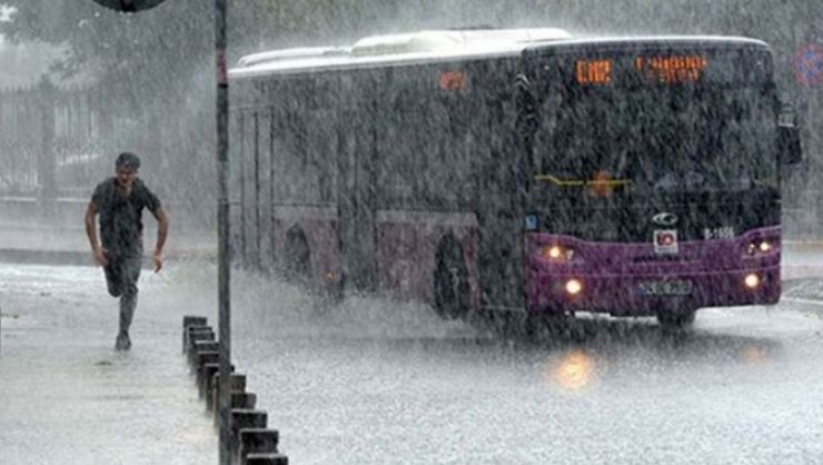 Meteorolojiden İstanbul’a Kuvvetli Yağış Ve Dolu Uyarısı! Yarına Dikkat