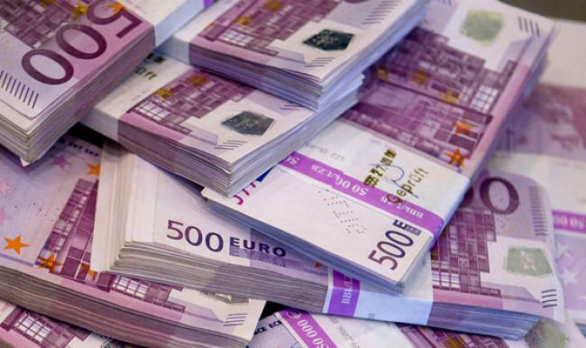 Önüne Geçilemiyor! Dolar Düştü Euro Fiyatları Fırladı: Döneminin En Yüksek Seviyesinde