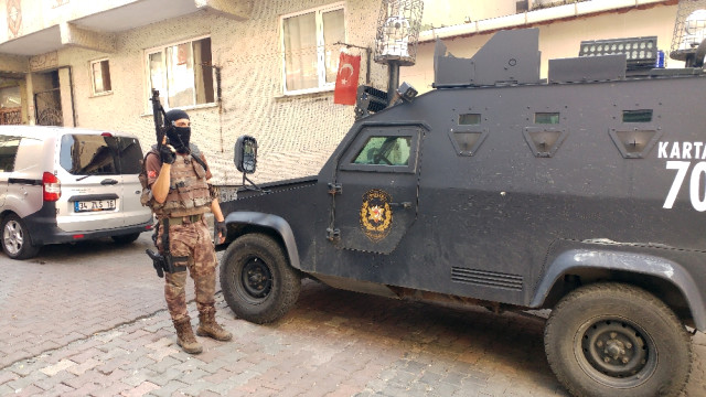 Özel Harekat Polislerinden Son Dakika Operasyonu! Uyuşturucu Tacirlerine Büyük Darbe Vuruldu