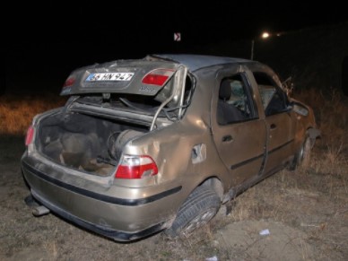 Sivas’ta Otomobil Şarampole Uçtu! 1 Kişi Öldü, 5 Kişi Yaralandı