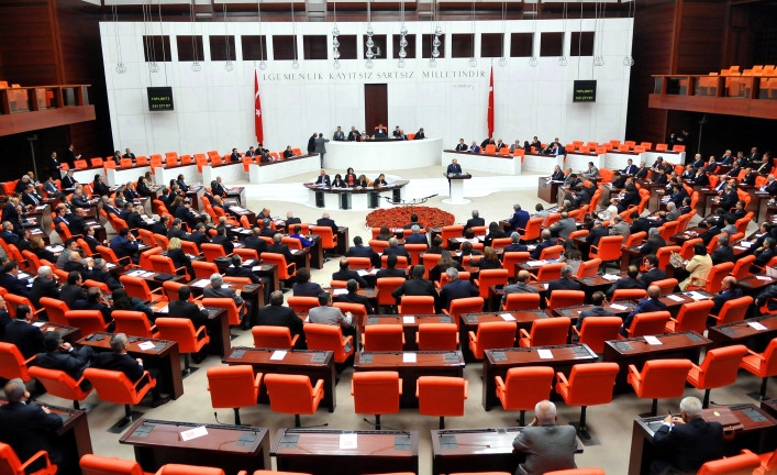 Yargıtay'ın Enis Berberoğlu Kararının Ardından Yargılanmaları Süren 66 Milletvekili Diken Üstünde Bekliyor
