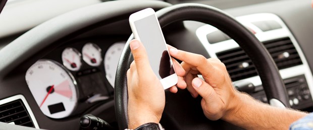 'Trafik kazalarının yüzde 60'ı cep telefonu kullanımından kaynaklanıyor'