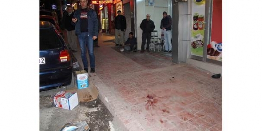 Samsun'da İhbara Giden Polise Bıçaklı Saldırı 2'si Polis 3 Yaralı!