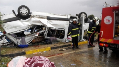 Antalya’da Korkunç Kaza! Tur Minibüsü Devrildi: Ölü Ve Yaralılar Var
