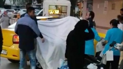 Böylesi Görülmedi! İzmir’de 1 Saat Arayla Taksi İçinde İki Doğum Gerçekleştirildi