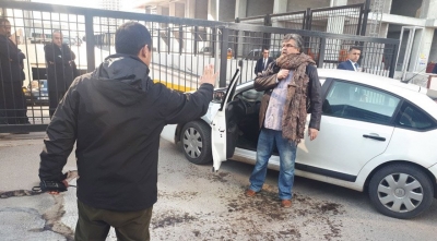 CHP Genel Merkezi Önünde Flaş Olay! Bir Vatandaş Kendisini Yakmaya Kalkıştı