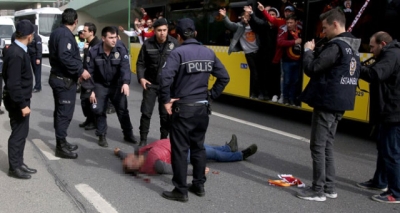 Derbi Öncesinde Büyük Şok! Galatasaraylı Taraftar Maça Giderken Otobüsten Düşerek Ağır Yaralandı