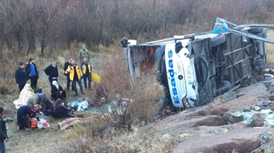 Erzincan’da Yolcu Otobüsü Kaza Yaptı! 1 Ölü, 23 Yaralı