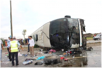 Giresun’da Faciadan Dönüldü! Devrilen Öğrenci Otobüsünde 38 Kişi Yaralandı