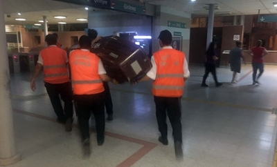 İzmir’de Feci İntihar! Kendisini Metronun Önüne Attı