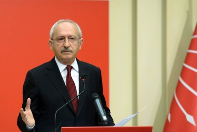 Kılıçdaroğlu Görevden Uzaklaştırılan Belediye Başkanıyla Açıklama Yaptı! 