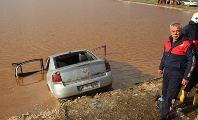 Şanlıurfa'da Feci Kaza! Otomobil Göle Uçtu, Ölüler ve Kayıplar Var