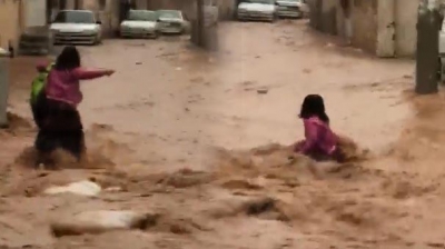 Şanlıurfa'da Saniye Saniye Dehşet! Kız Öğrenci Sele Kapıldı