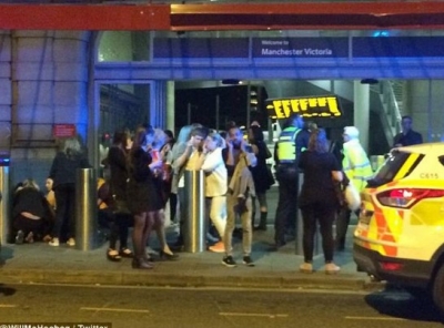 Son Dakika! Manchester’da Bombalı Terör Saldırısı, Bombalar Art Arda Patladı Çok Sayıda Ölü Var